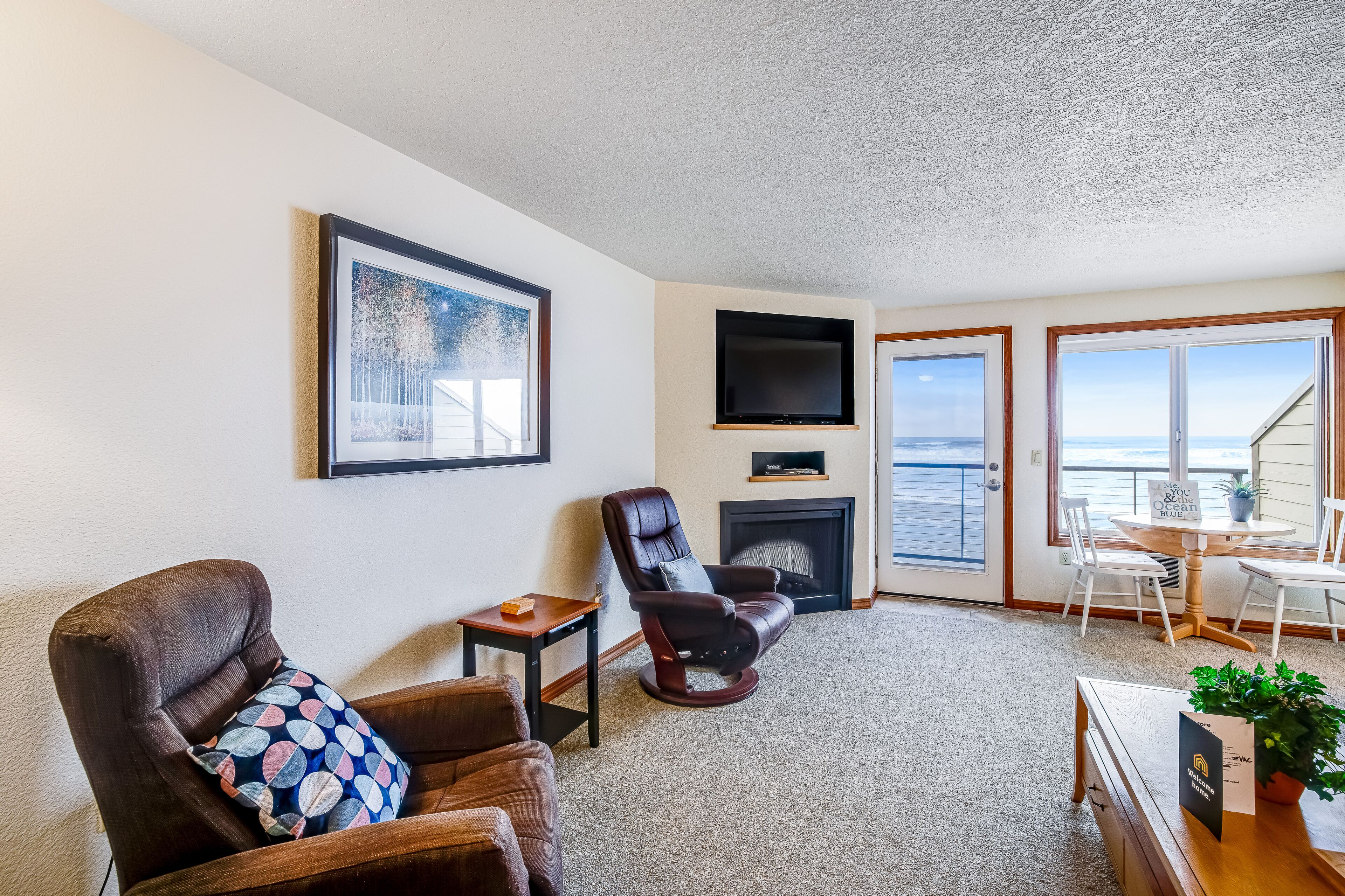 Waterfront condo w/ furnished balcony, ocean views & great location