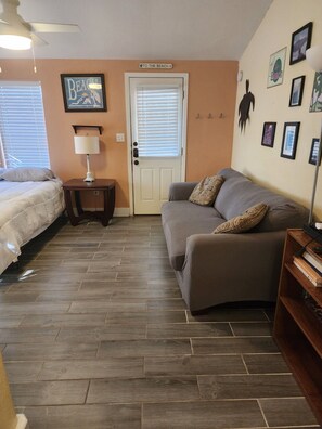 Smart TV, DVD player