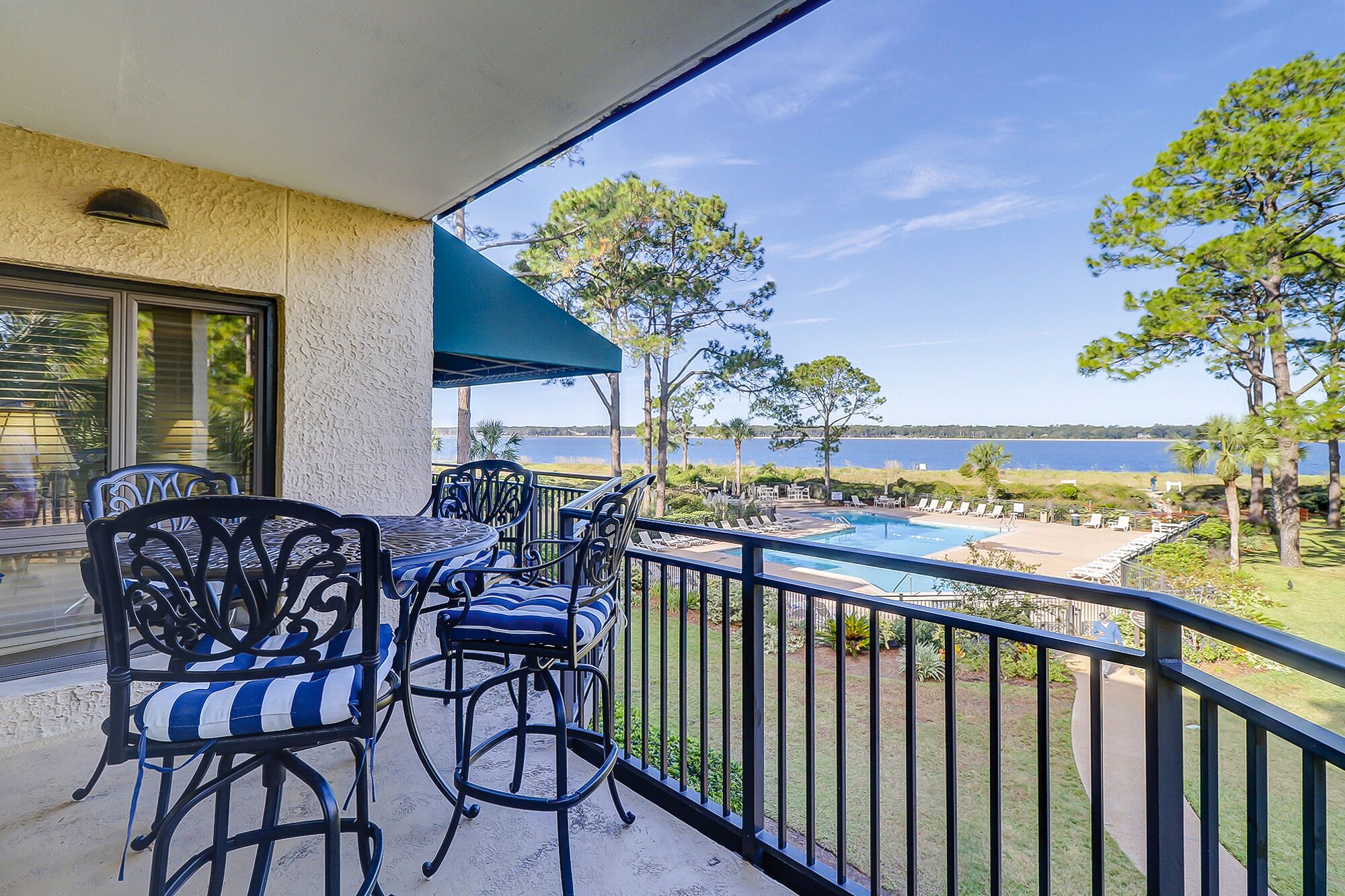 1855 Beachside Tennis - Gorgeous Views of Calibogue Sound!