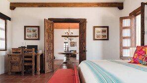 3 bedrooms, desk, iron/ironing board, WiFi - Our house is a traditional hacienda-type in Lachigolo, Oaxaca,Mexico. (Oaxaca)