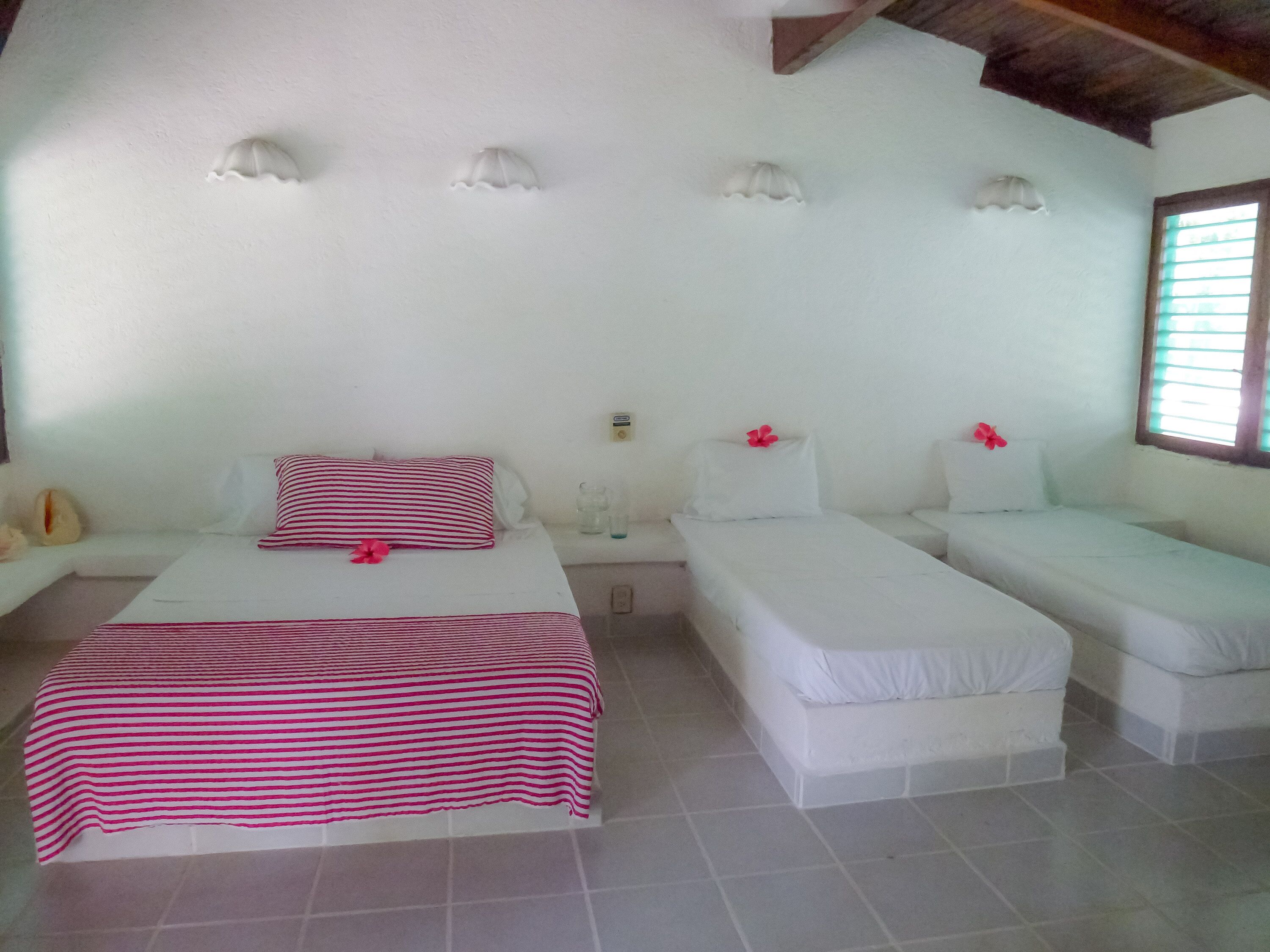 Beachfront  Great Villa, private, full staffed, pool, sleeps 28, 8 bedrooms