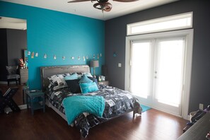 6 chambres, coffres-forts dans les chambres, bureau