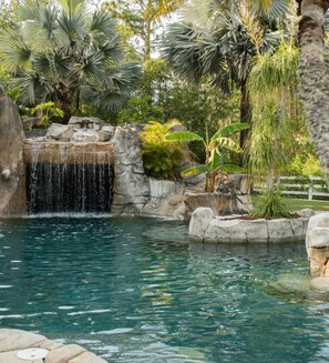 Piscine extérieure, piscine chauffée