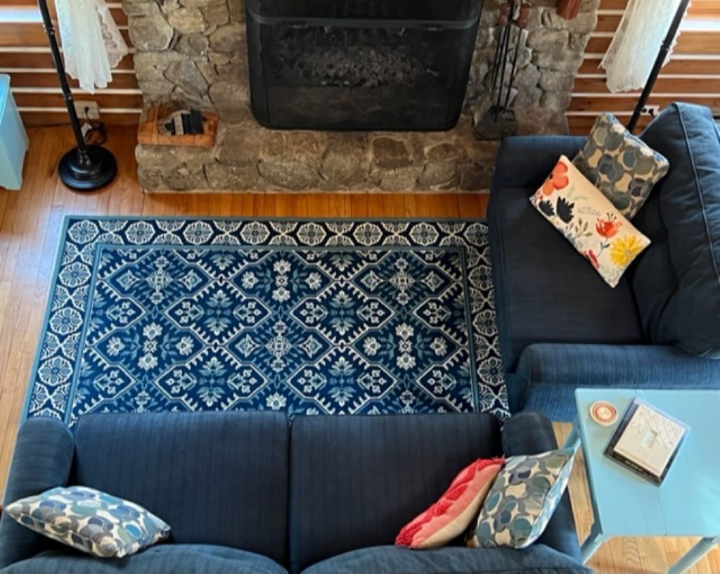 'Sundrop' Beautiful 4bd/2bath cabin, summer pool access, close to hiking trails!