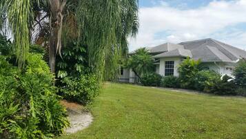 Jardines del alojamiento