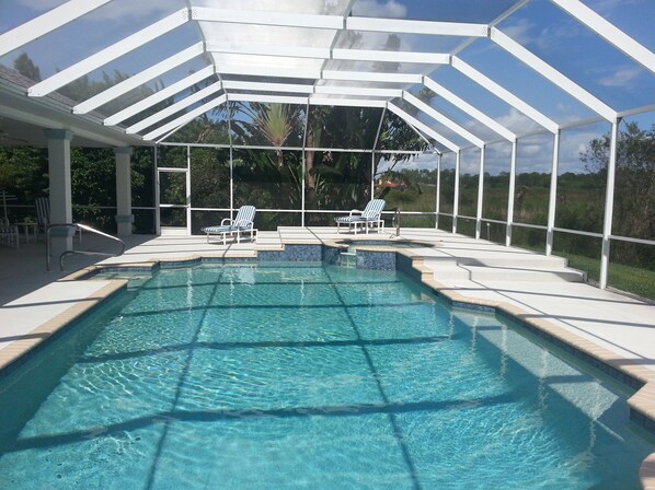 Utomhuspool