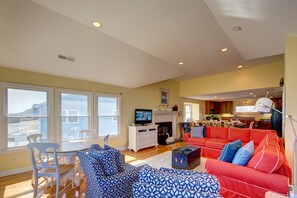 تلفزيون، مشغل دي في دي، كُتُب، مكتبة فيديو