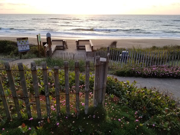 Beach nearby, beach towels