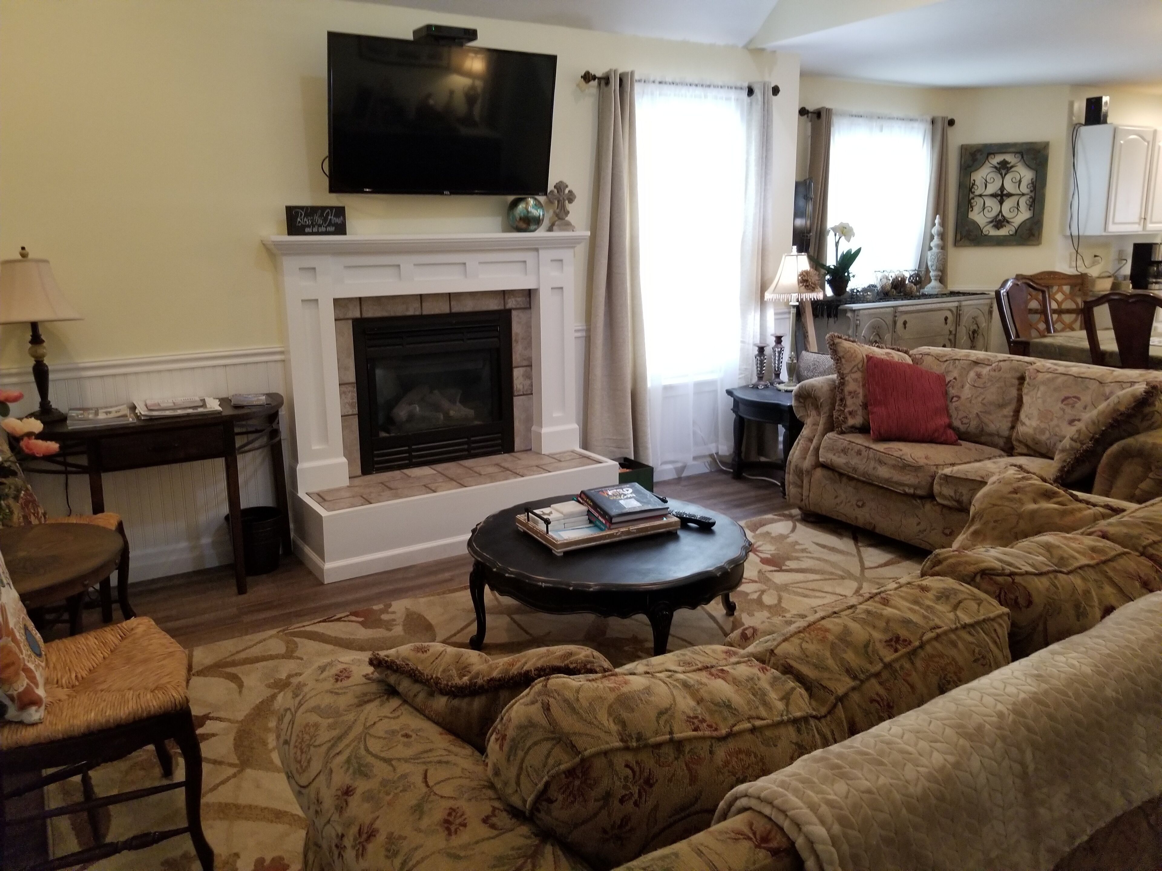 BellaVilla - Elegant beach cottage in premier destination neighborhood