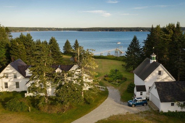One of the last Civil War era farmhouse, with view of the dock and mooring.