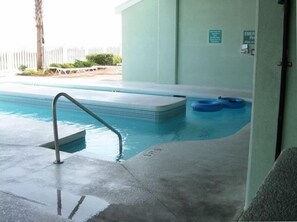 Innenpool, beheizter Pool