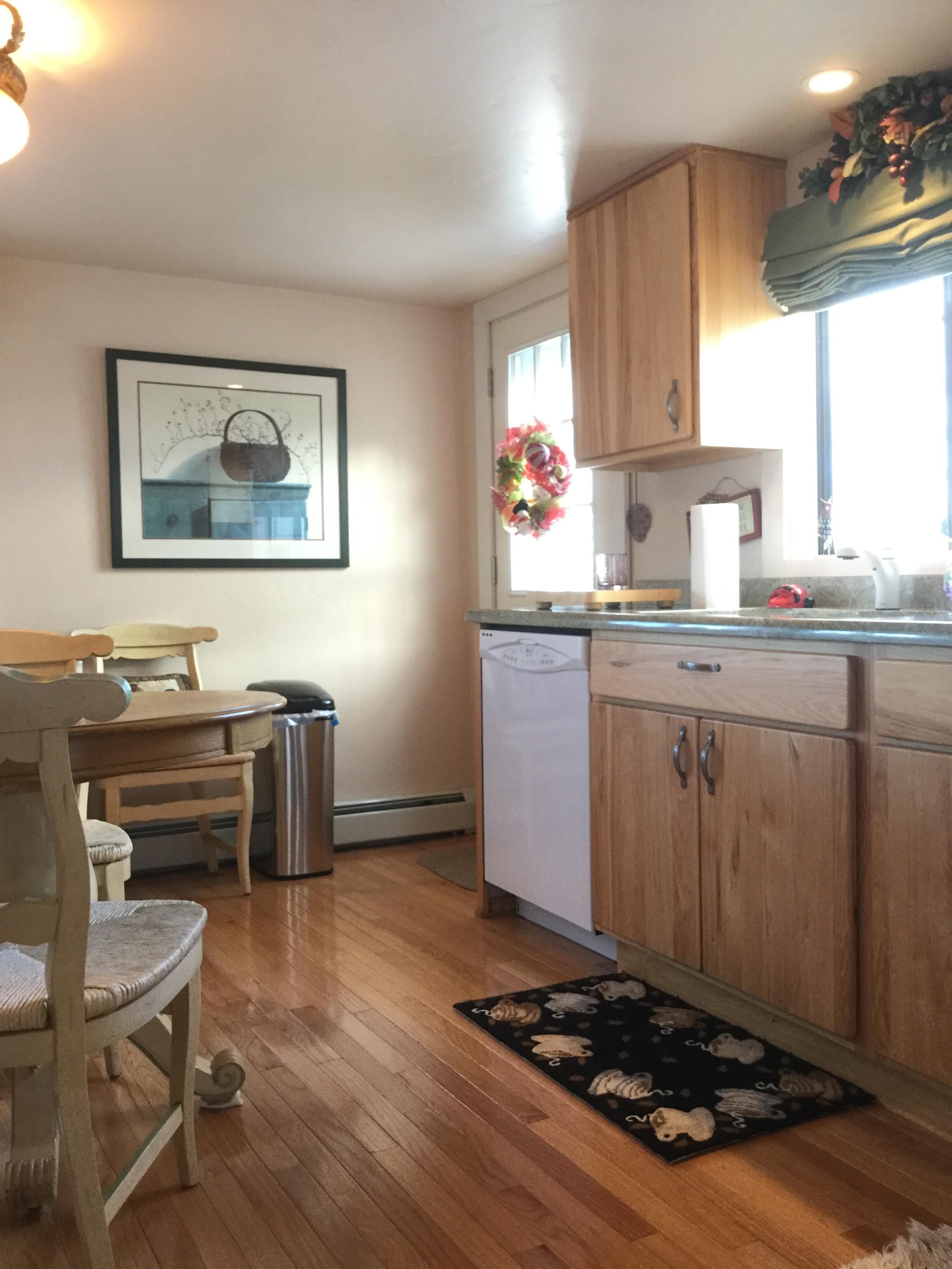 Romantic get away located on a working farm just 20 minutes from Durango. 