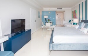 Iron/ironing board, travel crib, WiFi, bed sheets