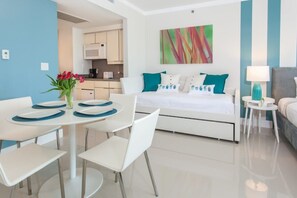 Dining - MVR - This Miami Escape Is Built to Impress (Miami)