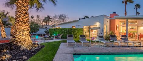 Et oppvarmet basseng