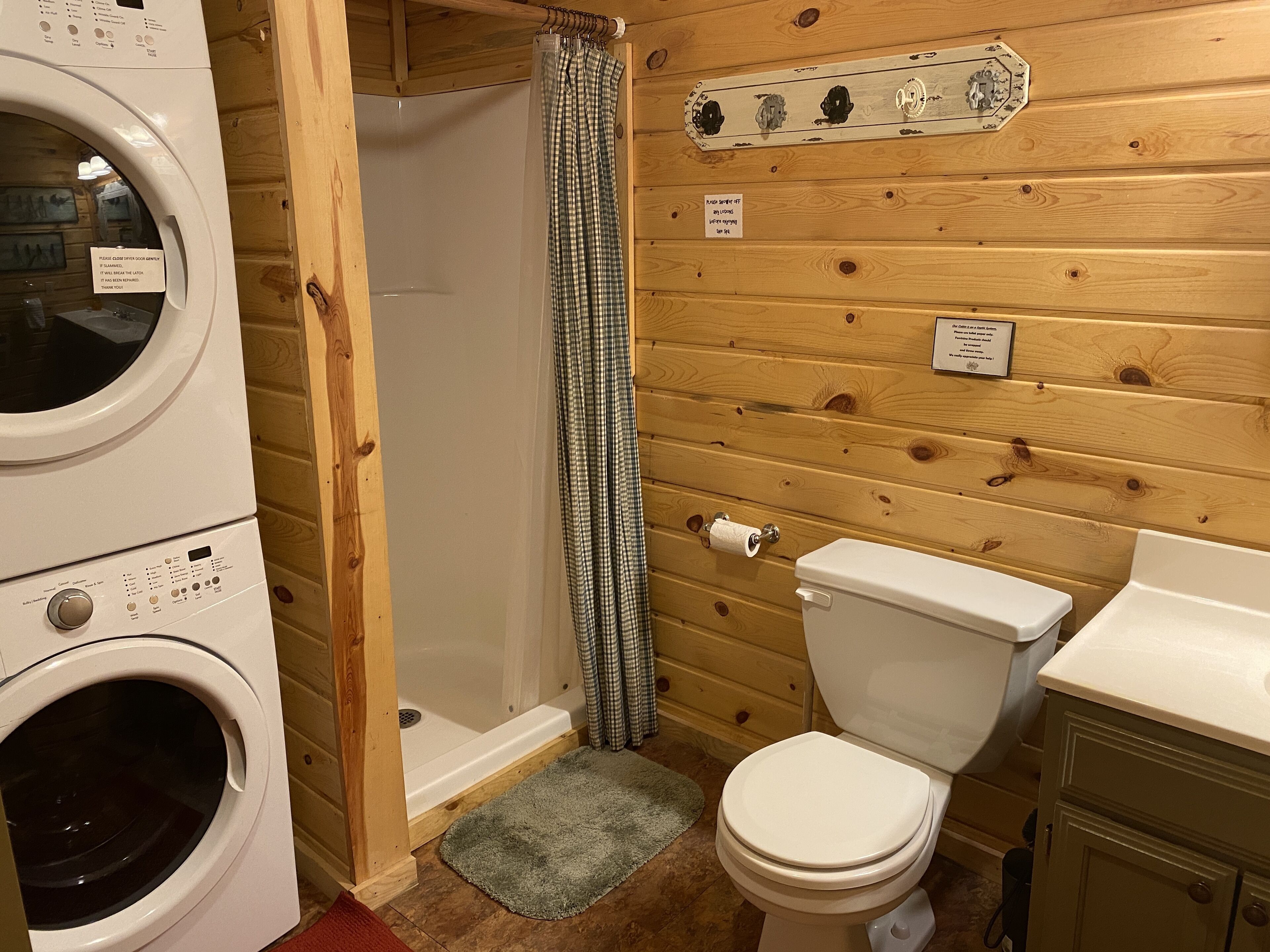 Adventure 1-Hot tub, close to the slopes! 