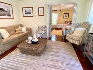 Een televisie en een dvd-speler