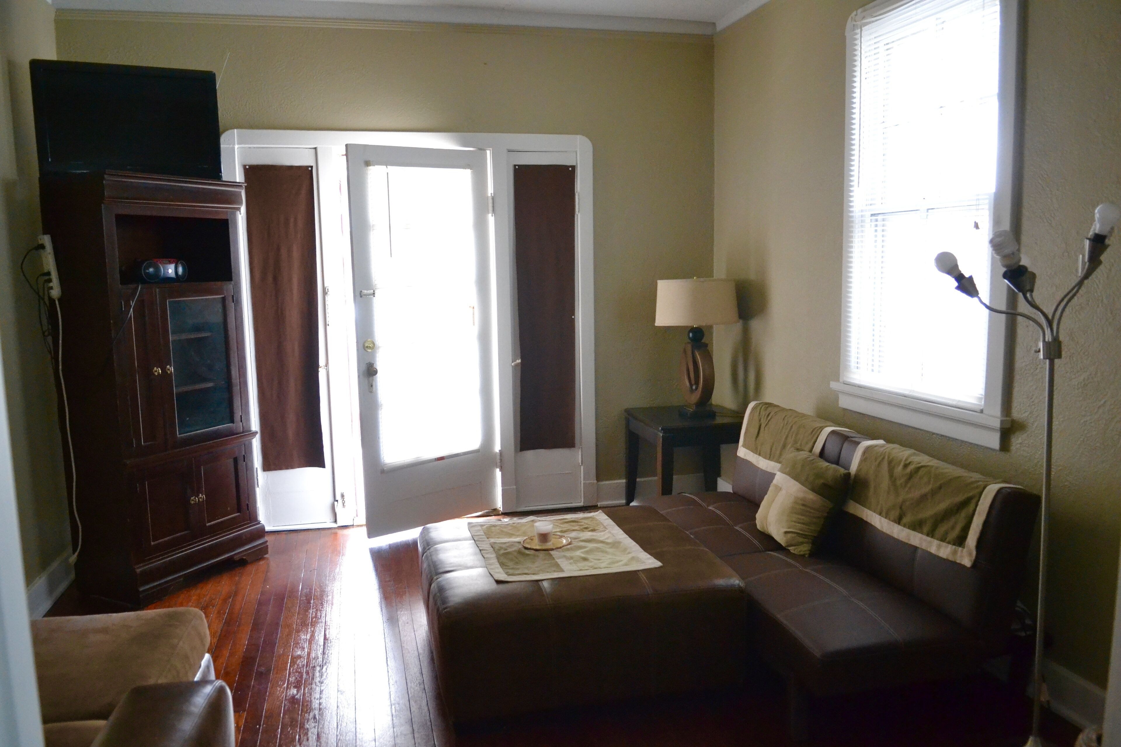 New Listing! <br>Only 1.8 miles to French Quarters and 8 minutes to the Super Dome.