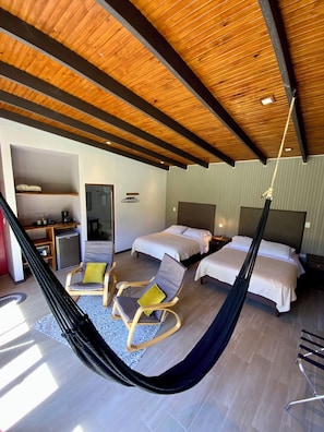 5 habitaciones, caja de seguridad en la habitación y cuna de viaje