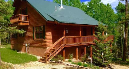 Charming Mountain Cabin