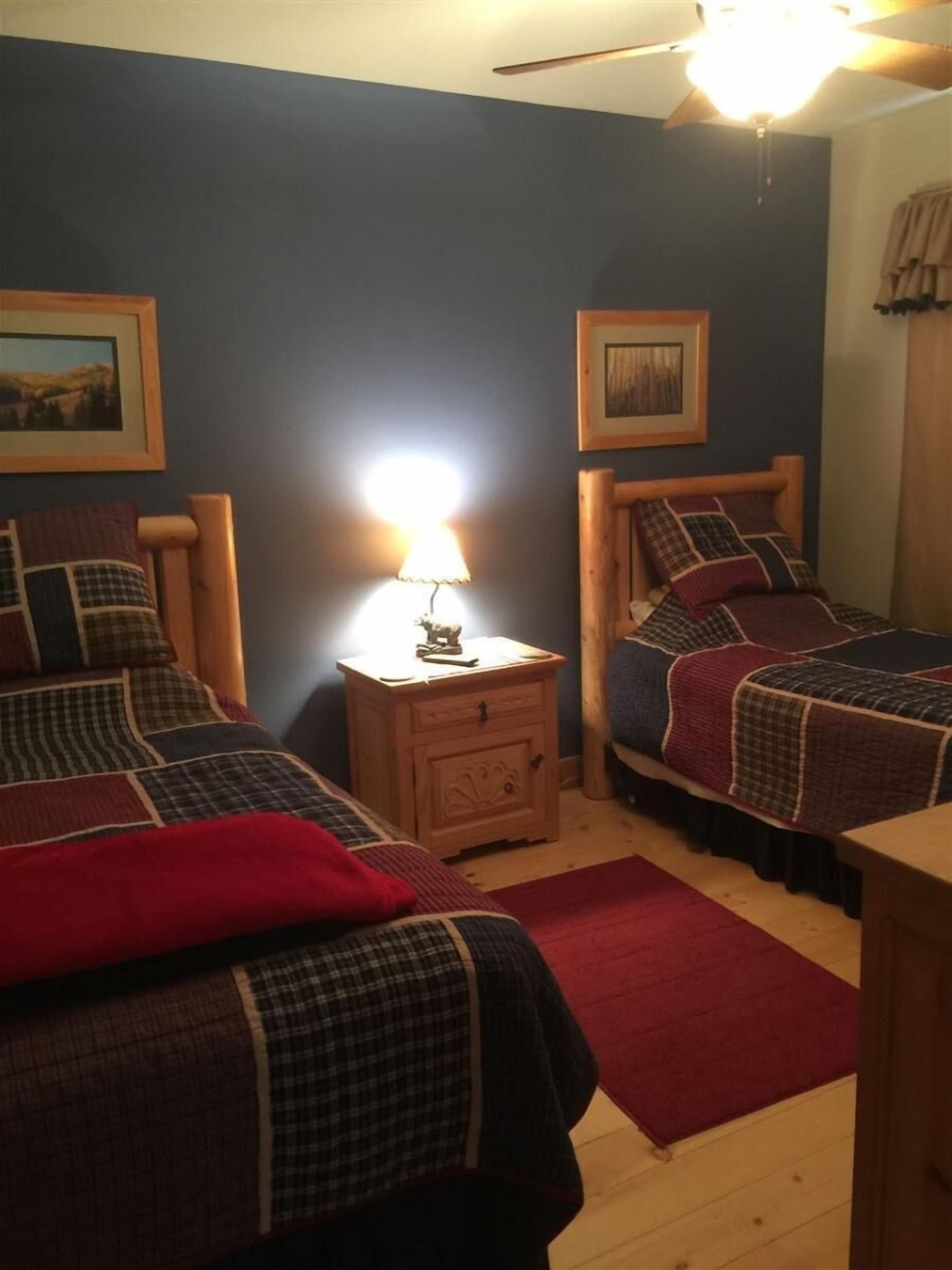 Charming Mountain Cabin