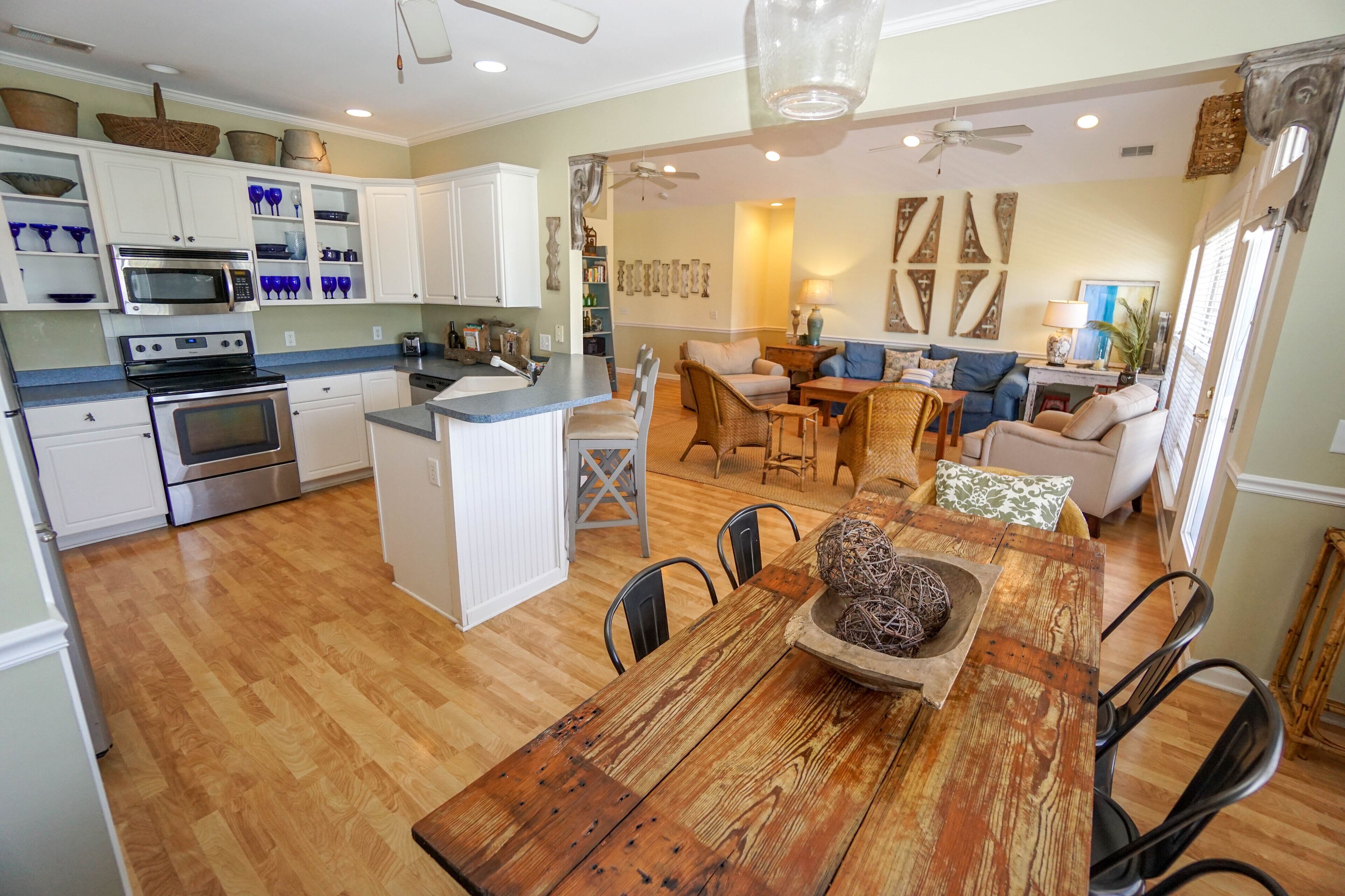 Paradise on Nautical Watch **Pool Just Steps Away**