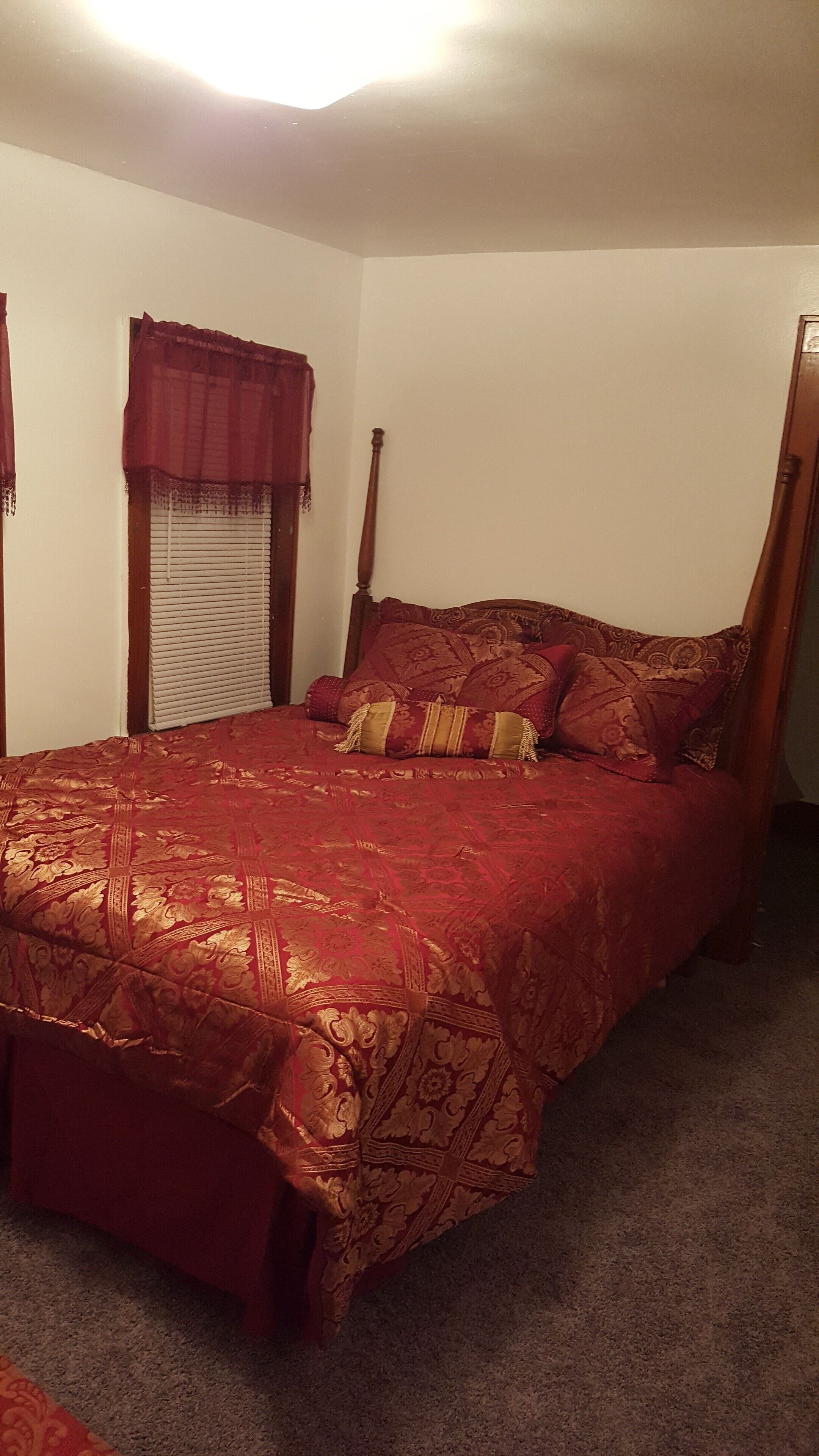 Beautiful, Relaxing Lake Erie access Community / Fishing, Boating, Bonfires