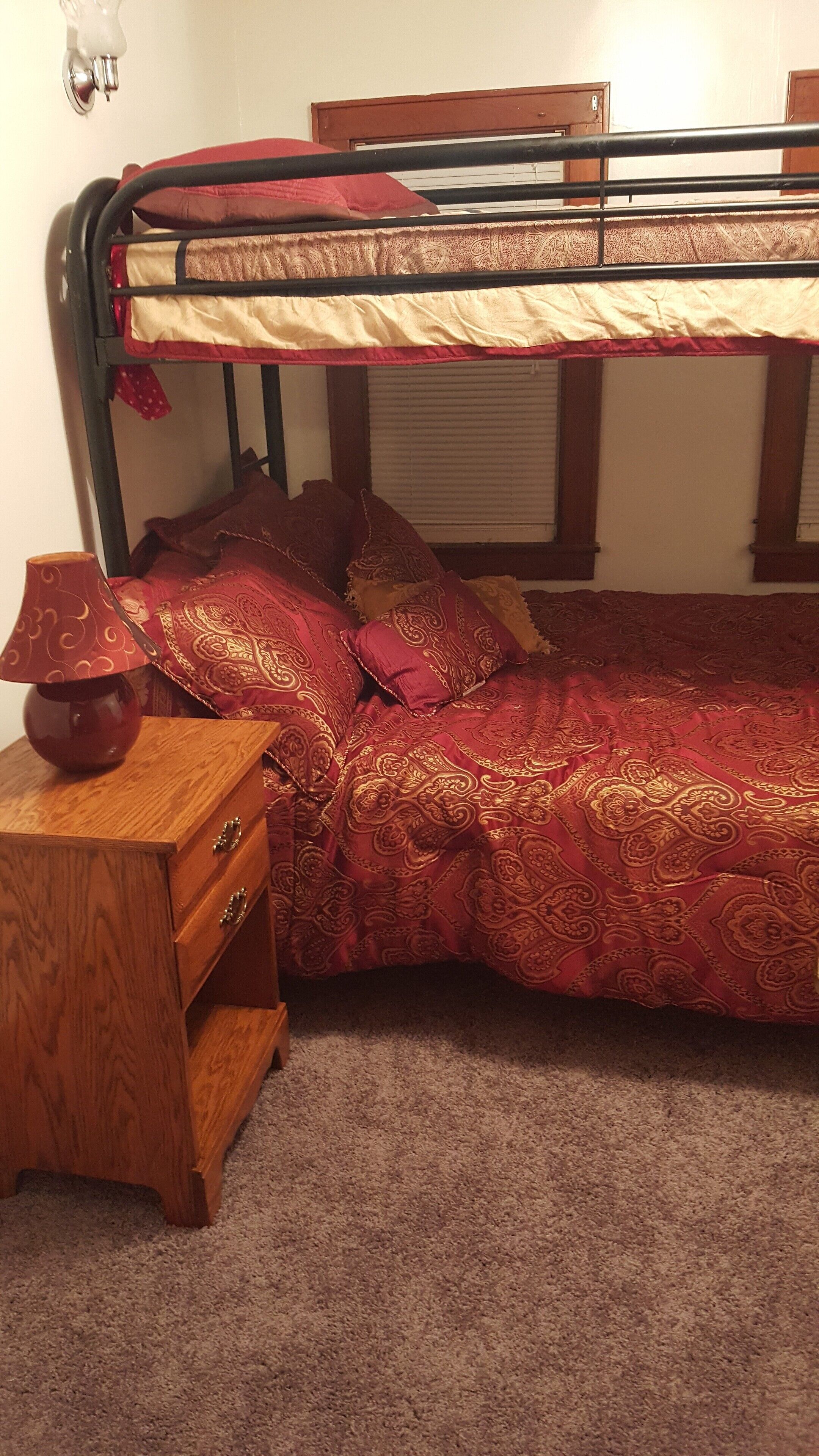 Beautiful, Relaxing Lake Erie access Community / Fishing, Boating, Bonfires