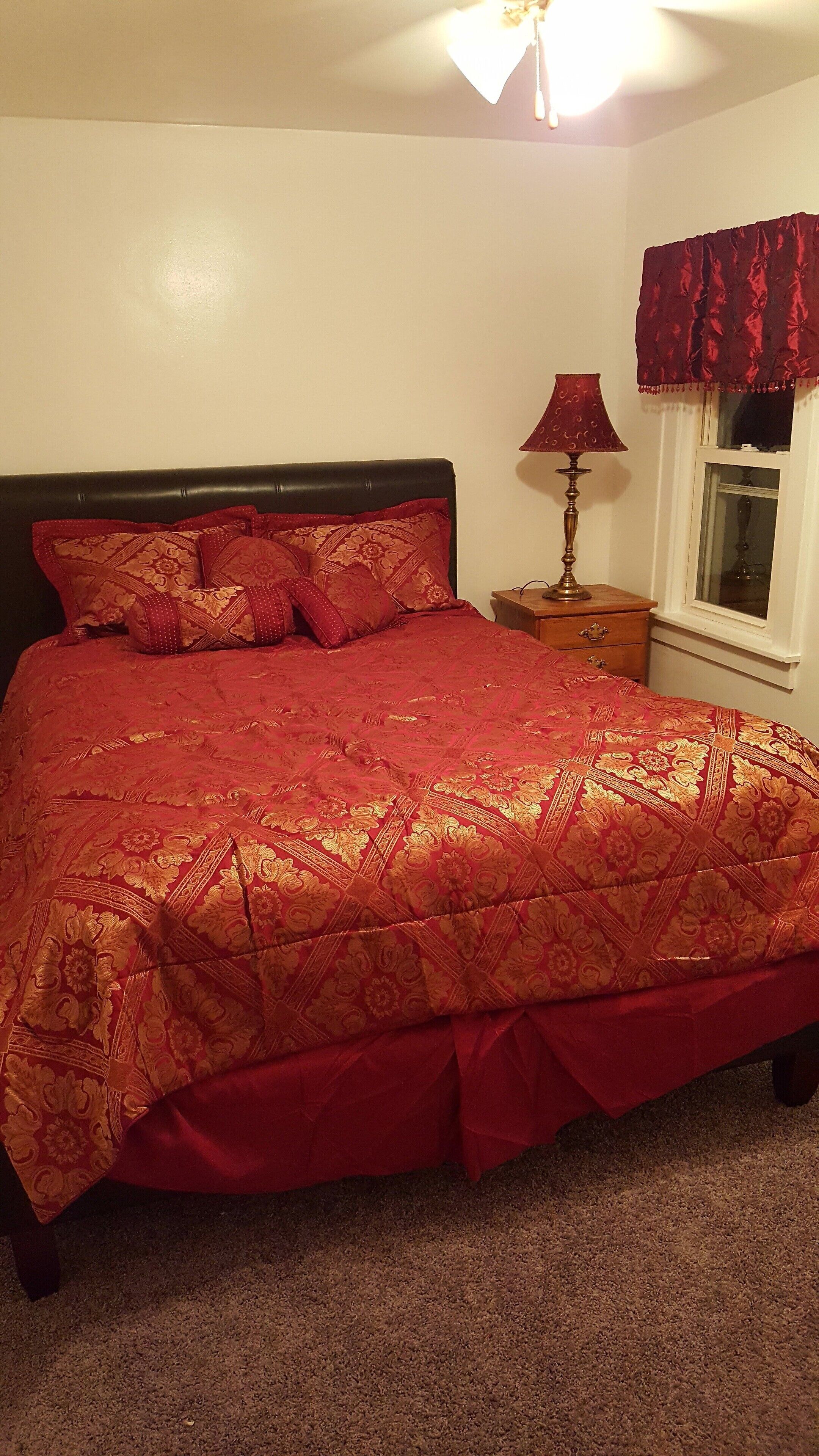 Beautiful, Relaxing Lake Erie access Community / Fishing, Boating, Bonfires