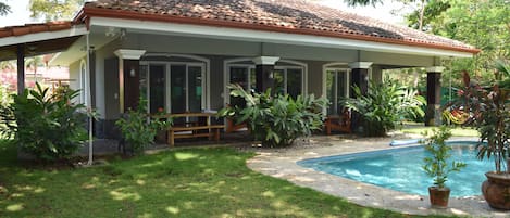 Piscina a l'aire lliure