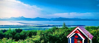 ONE OF ALASKA'S BEST TRAVEL DEALS!