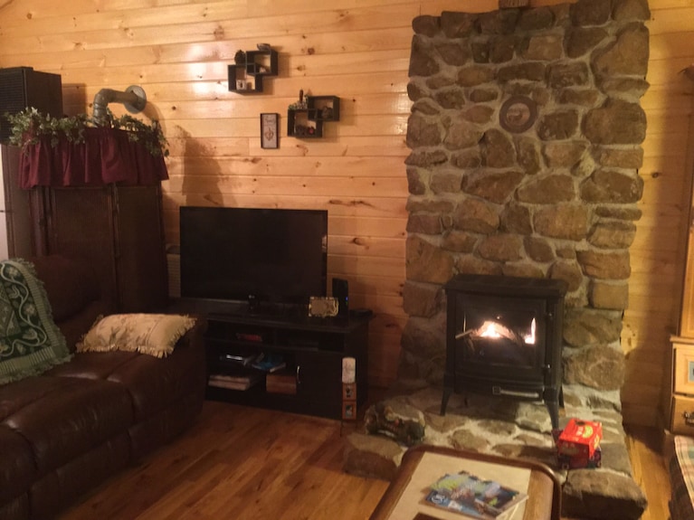 2br +Loft Cottage In The Mountains Va Creeper Trail, Hot Tub, Atv Rentals, - Mountain City, TN