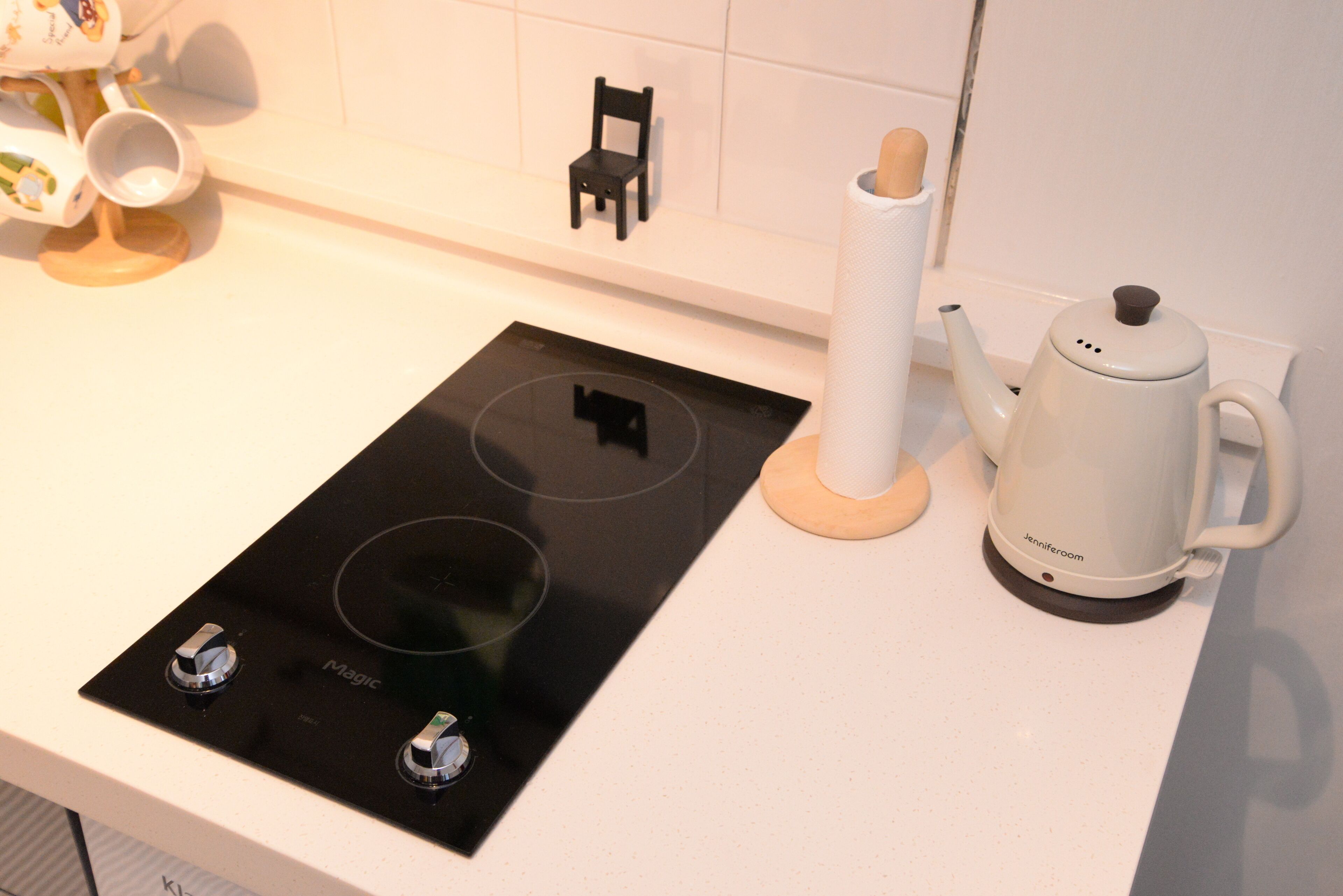 Fridge, microwave, stovetop, coffee/tea maker