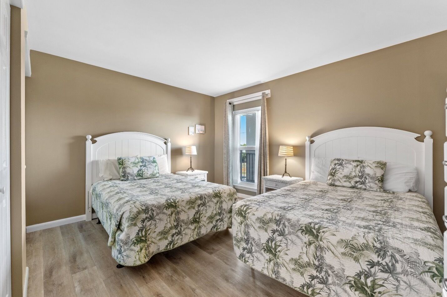 GETAWAY TO THE SUN AND BEACH..