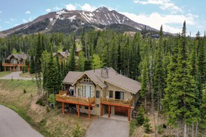 Exterior - Big Sky Vacation Rentals: MMH 4 Shadow Ridge (Big Sky)