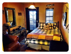 6 bedrooms, WiFi, bed sheets