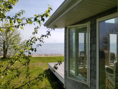 Lake Michigan Beachfront Home~Near Mackinac Ferry