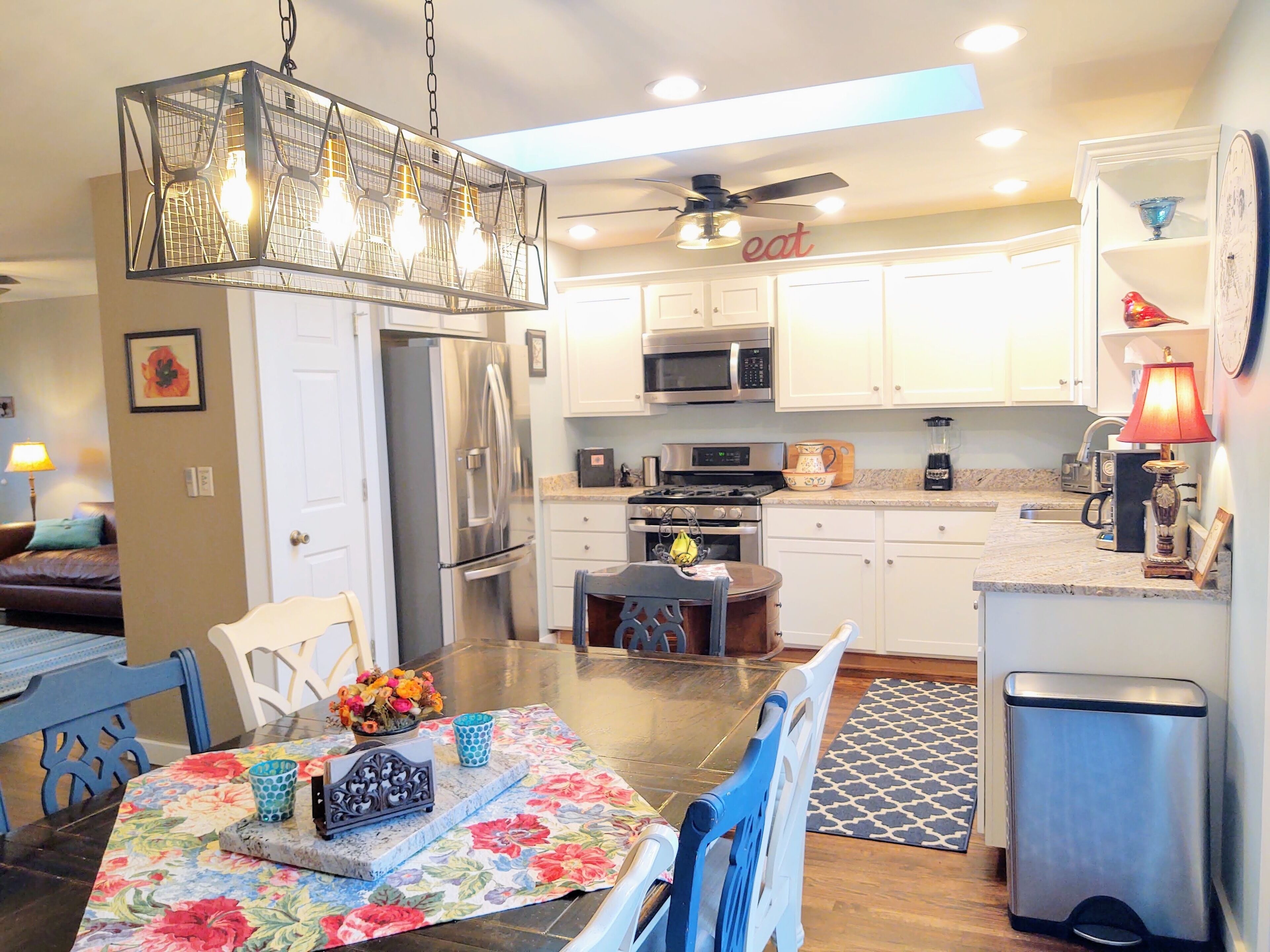 Fall Dates Open! Gorgeous Remodel*Beaches*Hiking*Restaurants*Wineries*Breweries*