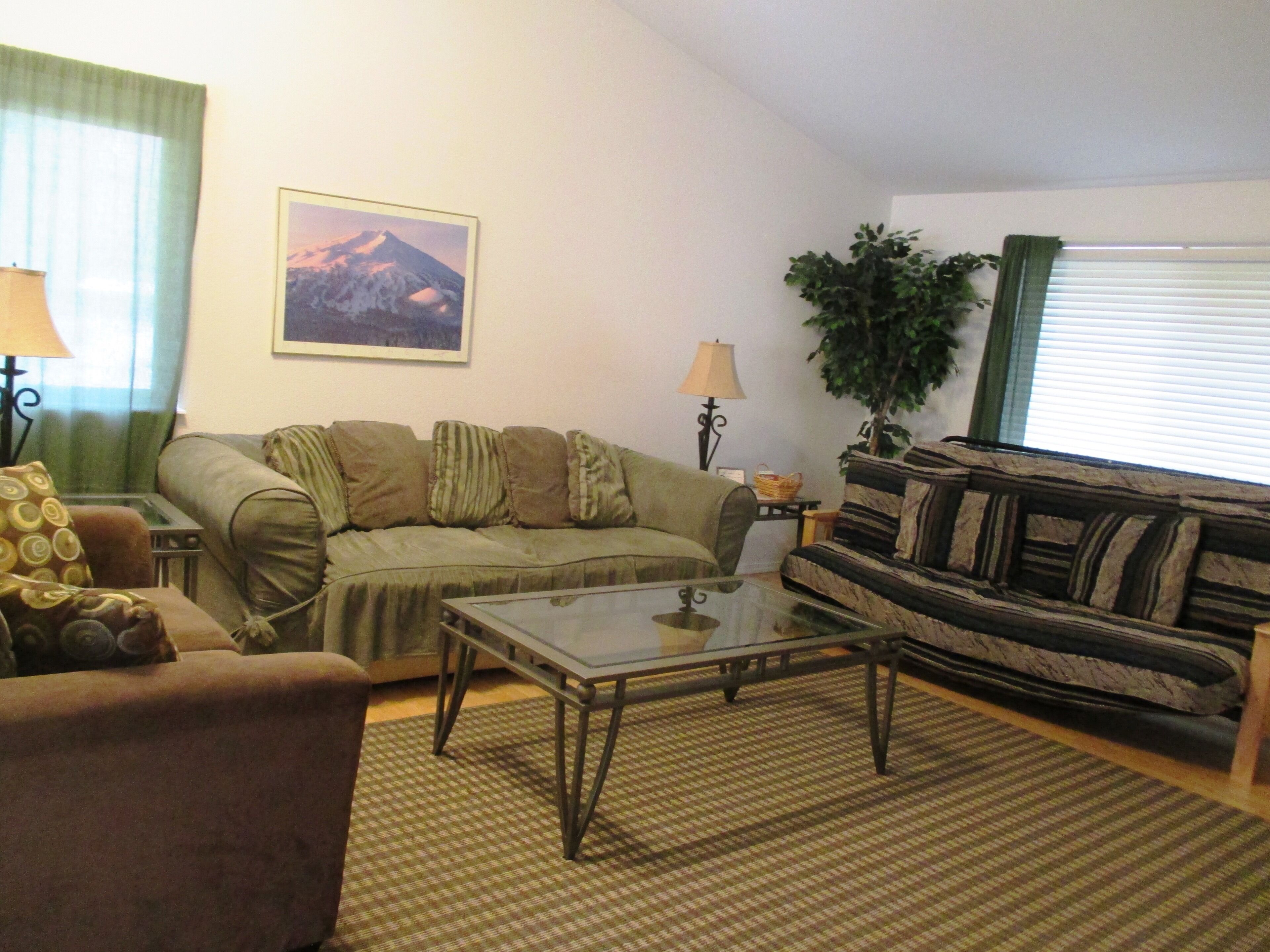 Convenient Southwest Bend, 5BR/3BA Home Near Old Mill District