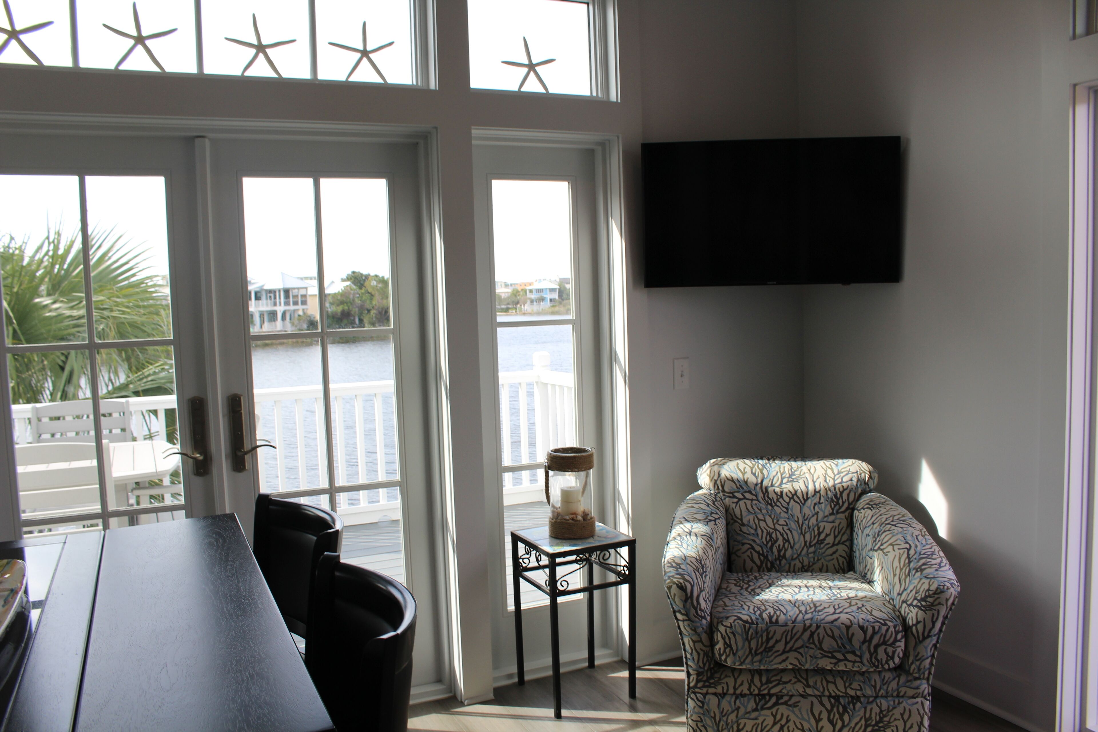 InnJoy at Carillon Beach. Lakefront! Two complimentary beach chairs await.  