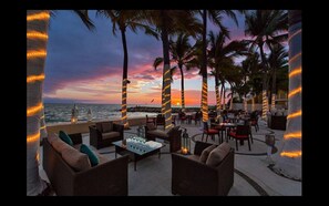 Outdoor dining - Club Regina Puerto Vallarta with great views and right on the beach (Puerto Vallarta)
