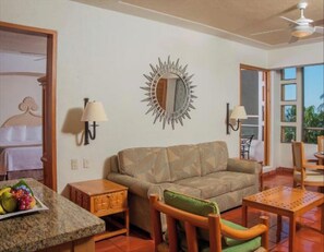 TV, table tennis - Club Regina Puerto Vallarta with great views and right on the beach (Puerto Vallarta)