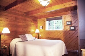 3 عدّة غرف نوم ومكواة/لوح كي وواي فاي مجانًا وملاءات أسرّة