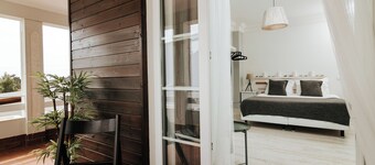 O House Ericeira Hills