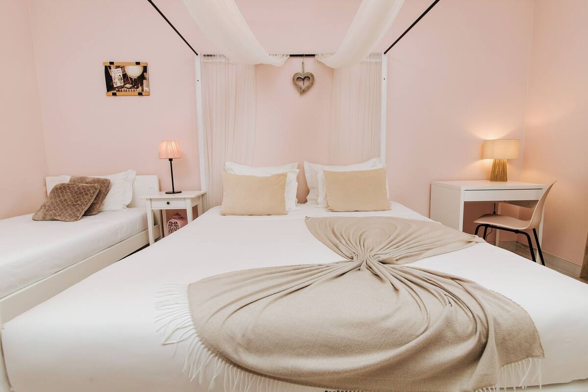 Tripla Grand, non fumatori, vista giardino | Biancheria da letto di alta qualità, tende oscuranti, insonorizzazione