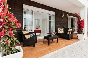 Premium bedding, individually decorated, individually furnished - O House Ericeira Hills (Mafra)