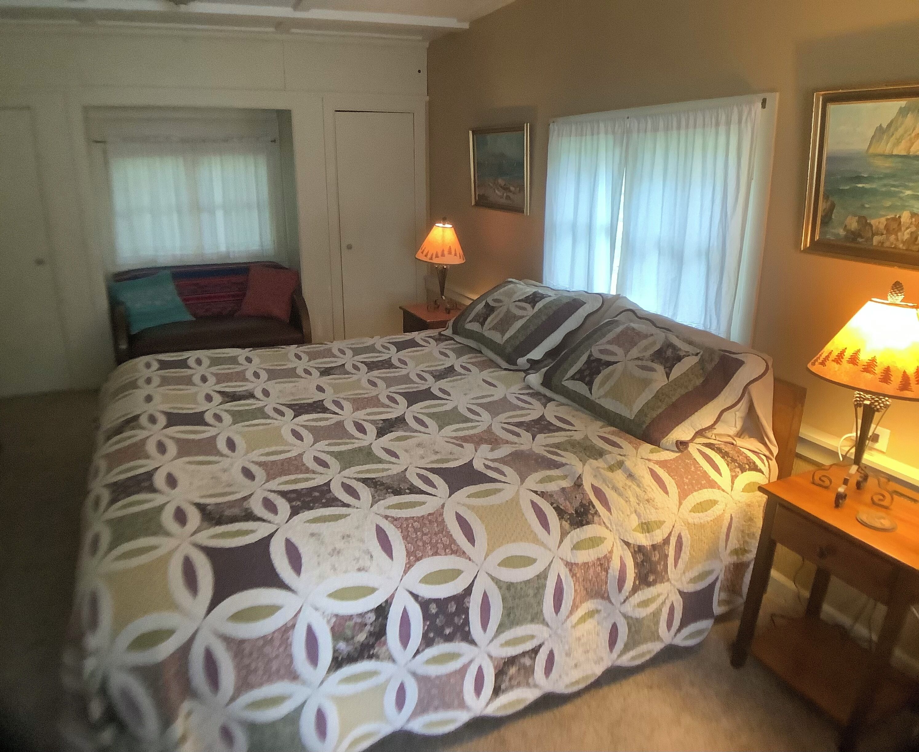 2 bedrooms, WiFi, bed sheets, wheelchair access