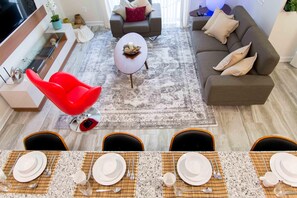 Dining - Storey Lake Resort, private pool, near famous attractions!! (Kissimmee)