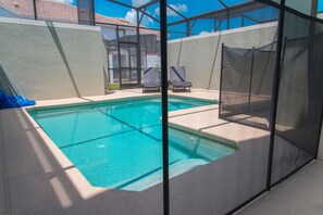 Pool - Storey Lake Resort, private pool, near famous attractions!! (Kissimmee)