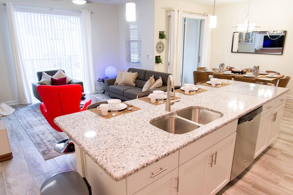 Interior - Storey Lake Resort, private pool, near famous attractions!! (Kissimmee)